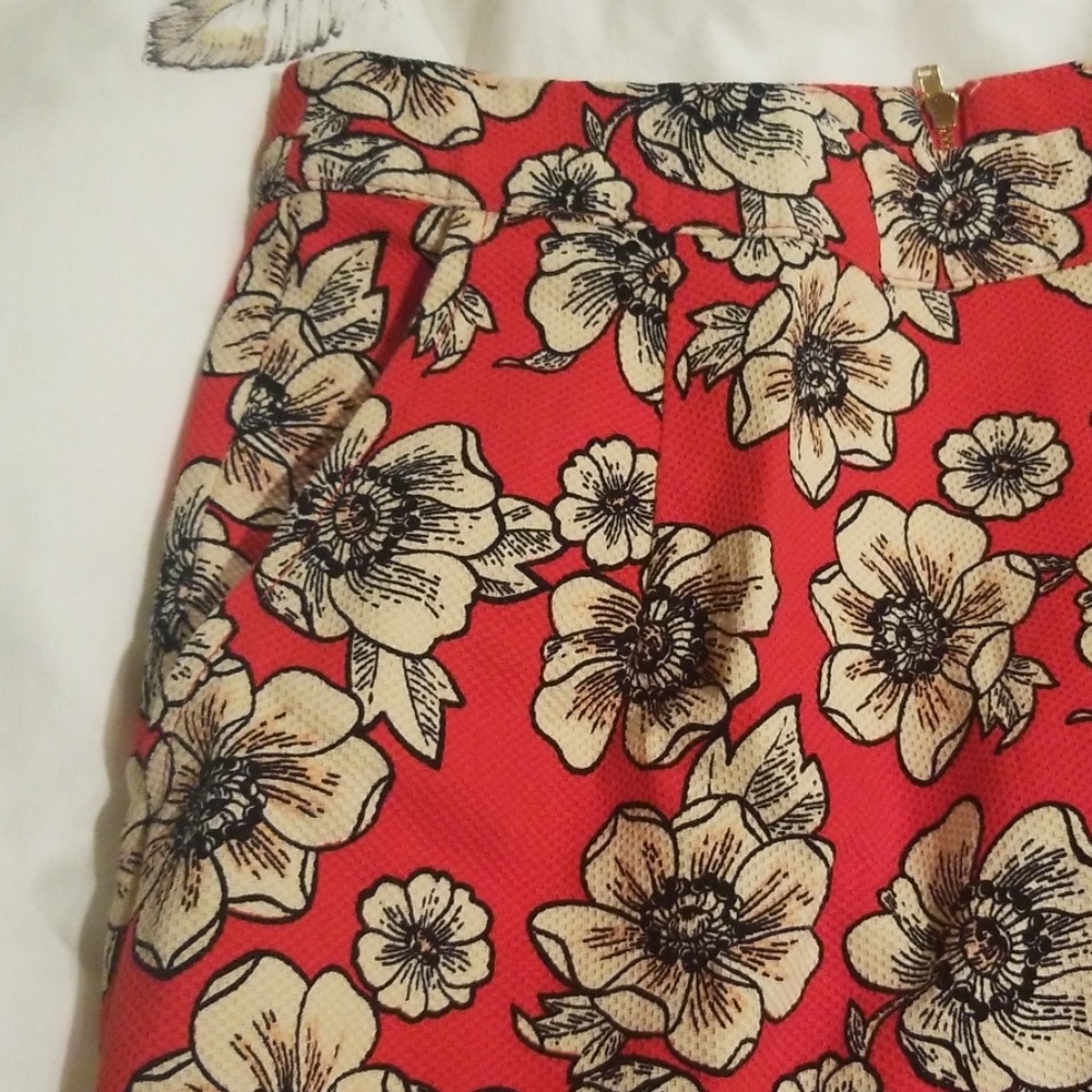 Floral print mini skirt